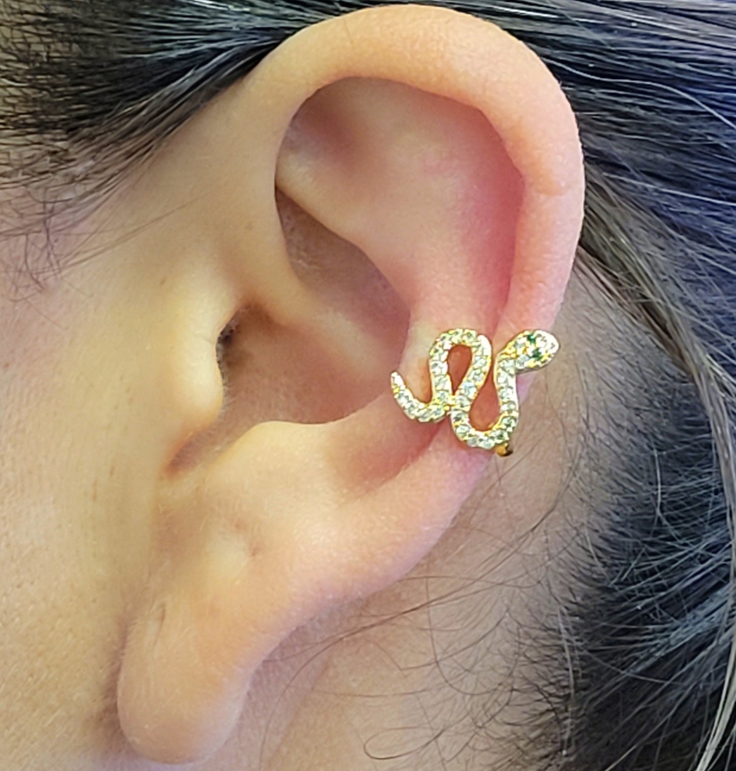 ER-425 Aretes Serpiente con Piedra Verde y Blanca/Aretes Serpiente con Piedra Blanca y Verde 18k