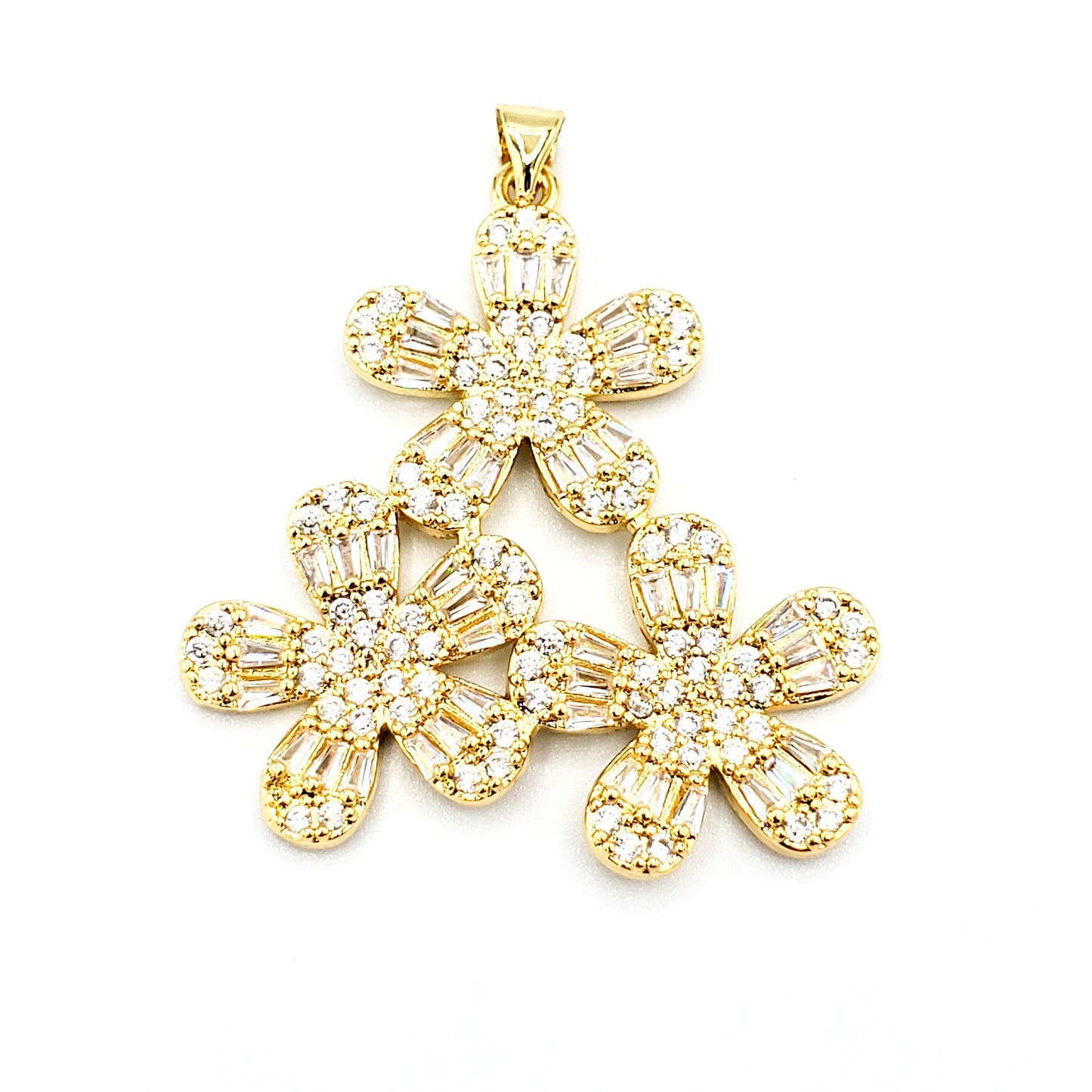PN-0142 Colgante Flor con Piedra Blanca 1 1/2" Incluye Cadena Mixta 18"-20"