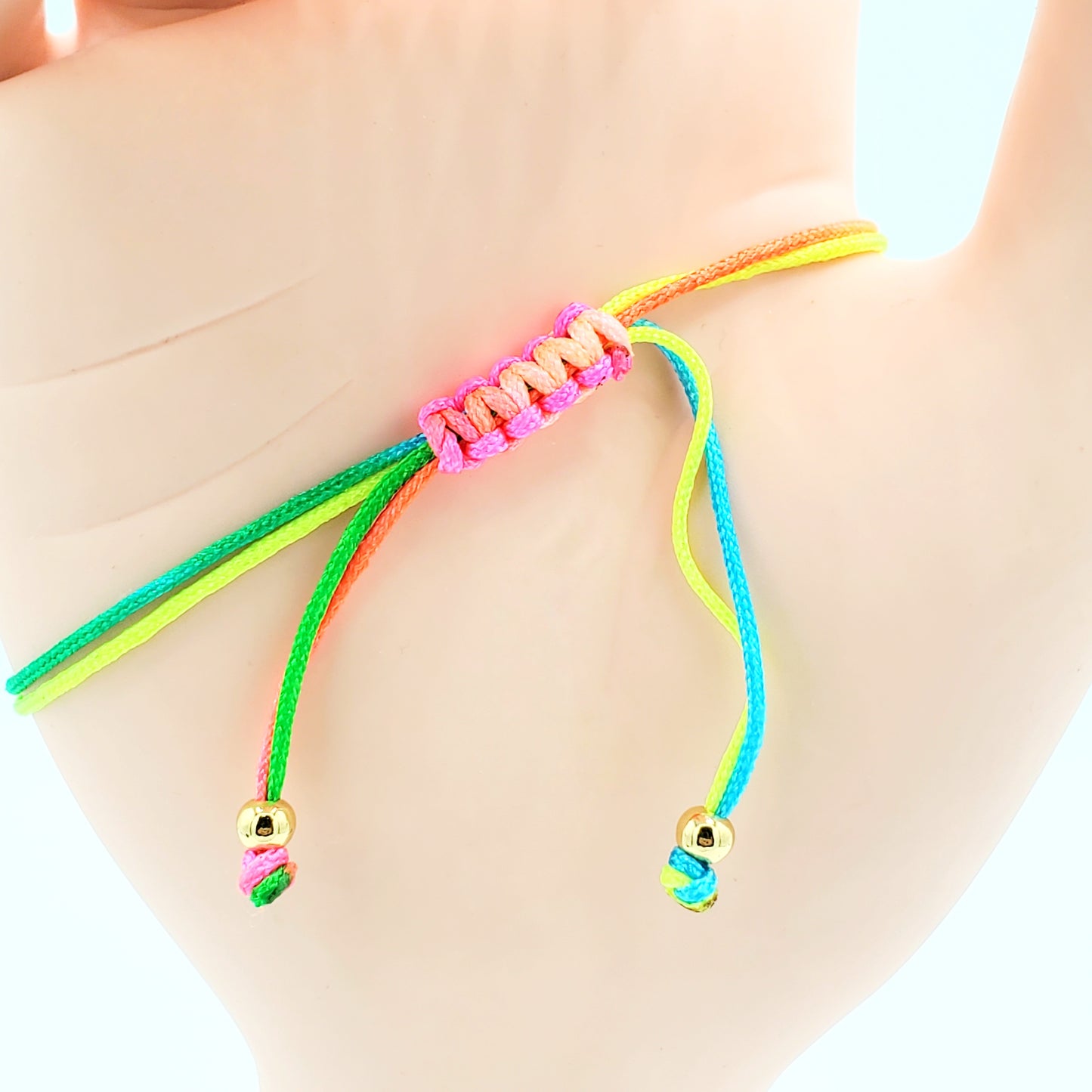 BA-189 Brazalete/Pulsera Ajustable Hilo Multicolor Mariposa Piedra Blanca 4"