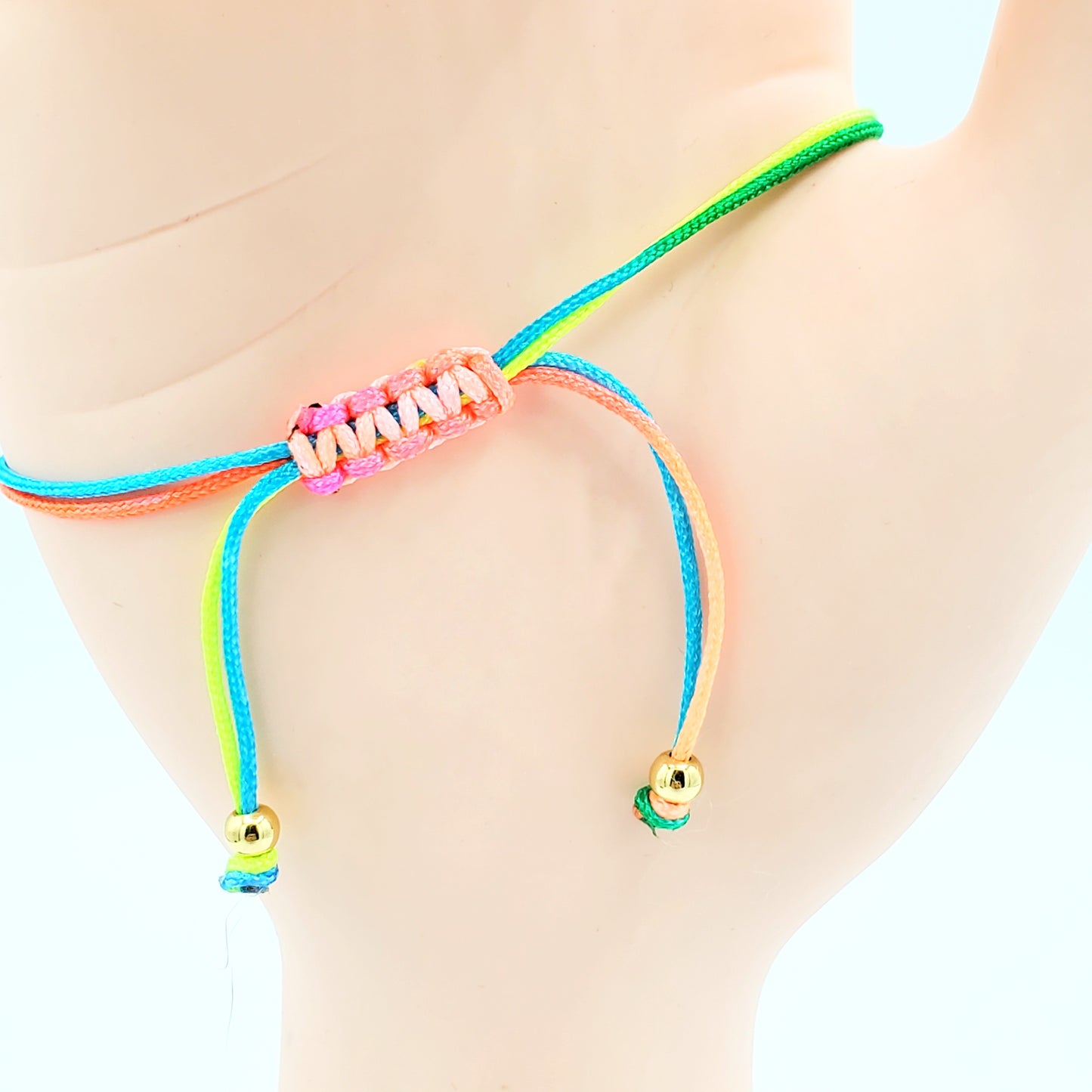 BA-191 Brazalete/Pulsera Ajustable Hilo Multicolor Mano de Fátima Piedra Azul 4"