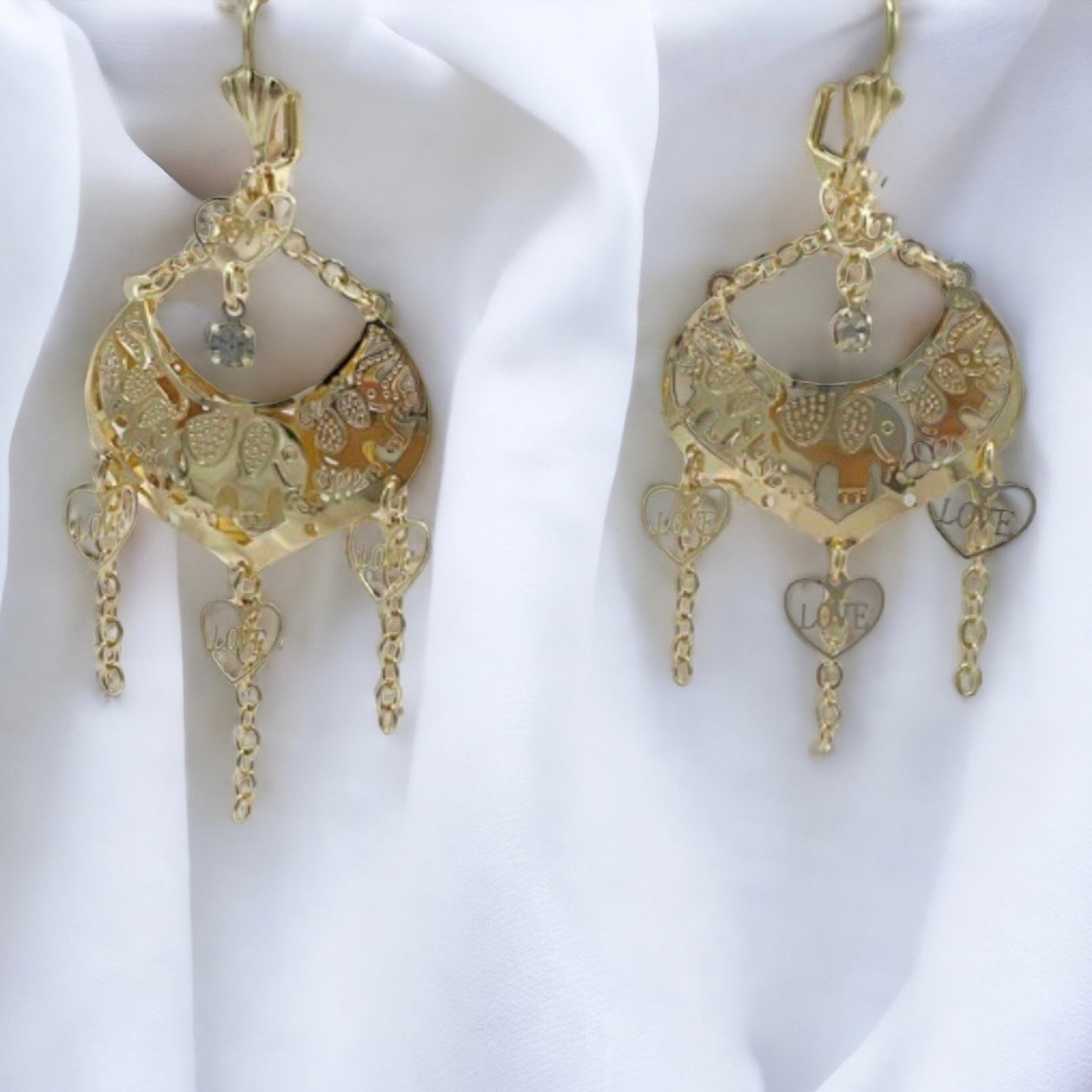 ER-0009 Aretes con Elefantes, Corazones y Piedra Blanca creciendo