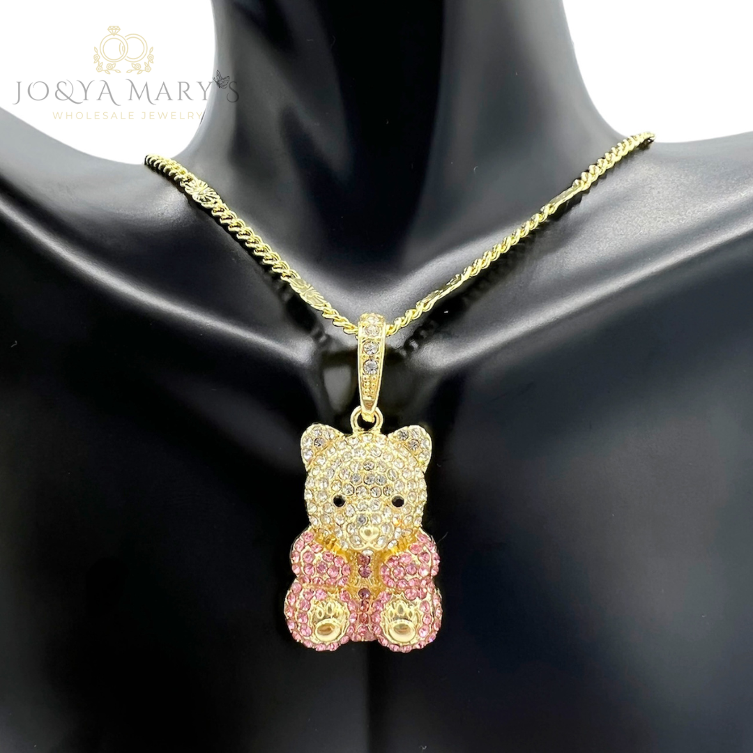 PN-0513 Osito Pequeño Sentado 1.25” Zirconia Blanca y Rosa