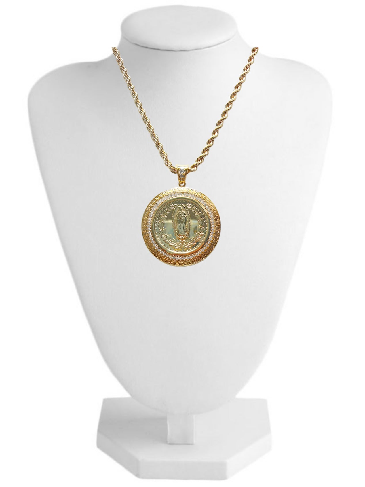 PN-070 Colgante Virgen Maria con Piedra Blanca 50mm x 50mm Incluye Cadena Torsal 18”-22” mixto