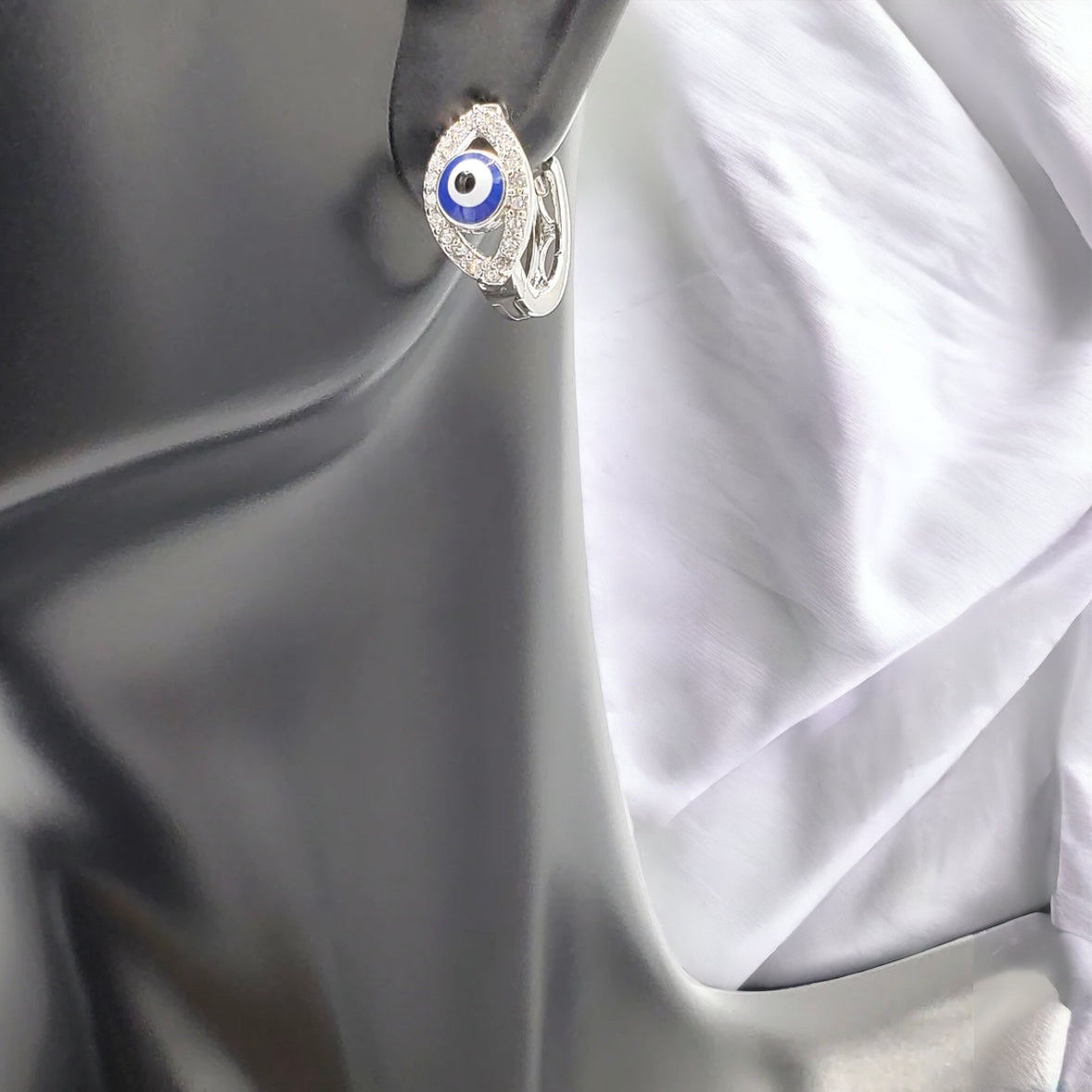 SER-48 Aretes/Aretes Ojo Turco Zirconia Blanca 1cm 1ud