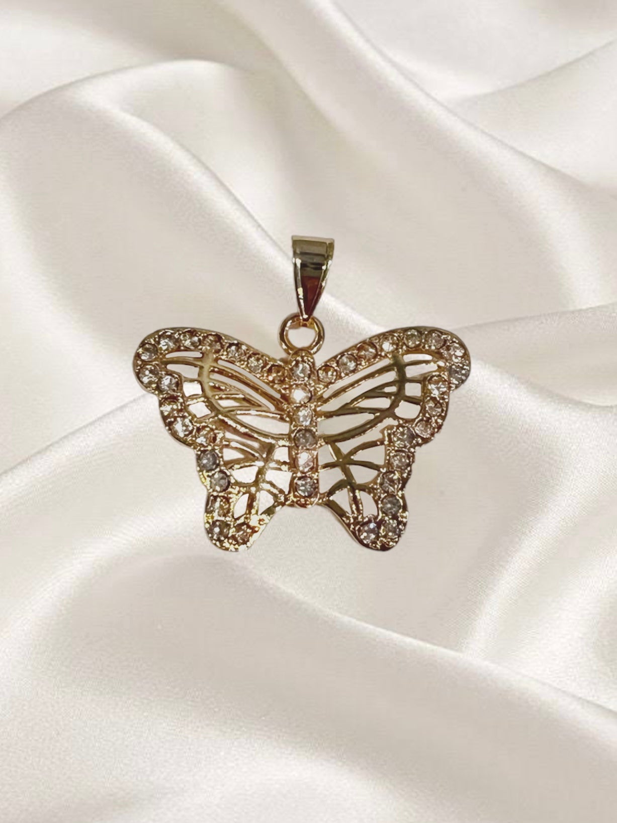 PN-288 Colgante Mariposa Piedra Blanca/Dije Mariposa Piedra Blanca Incluye Cadena Mixta 18"-20"