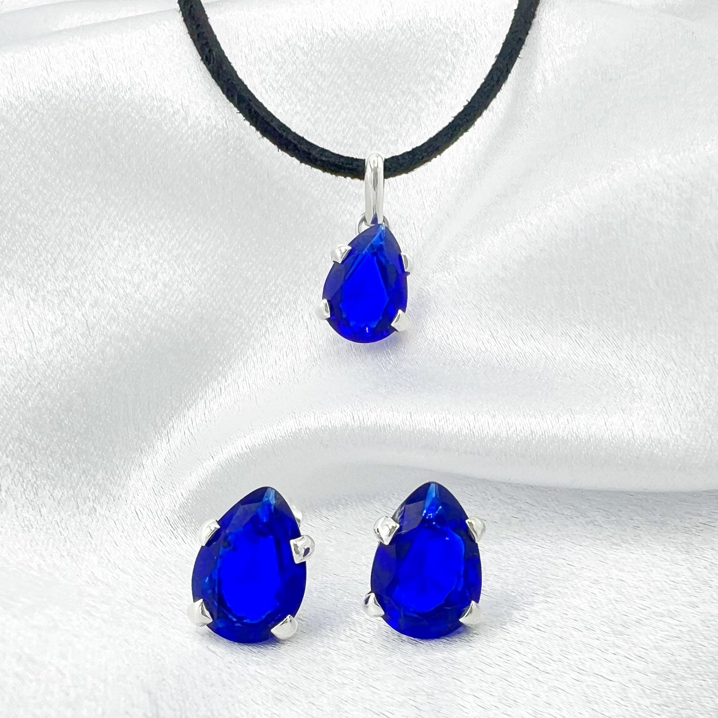 Blue Teardrop Set Pendant & Earrings